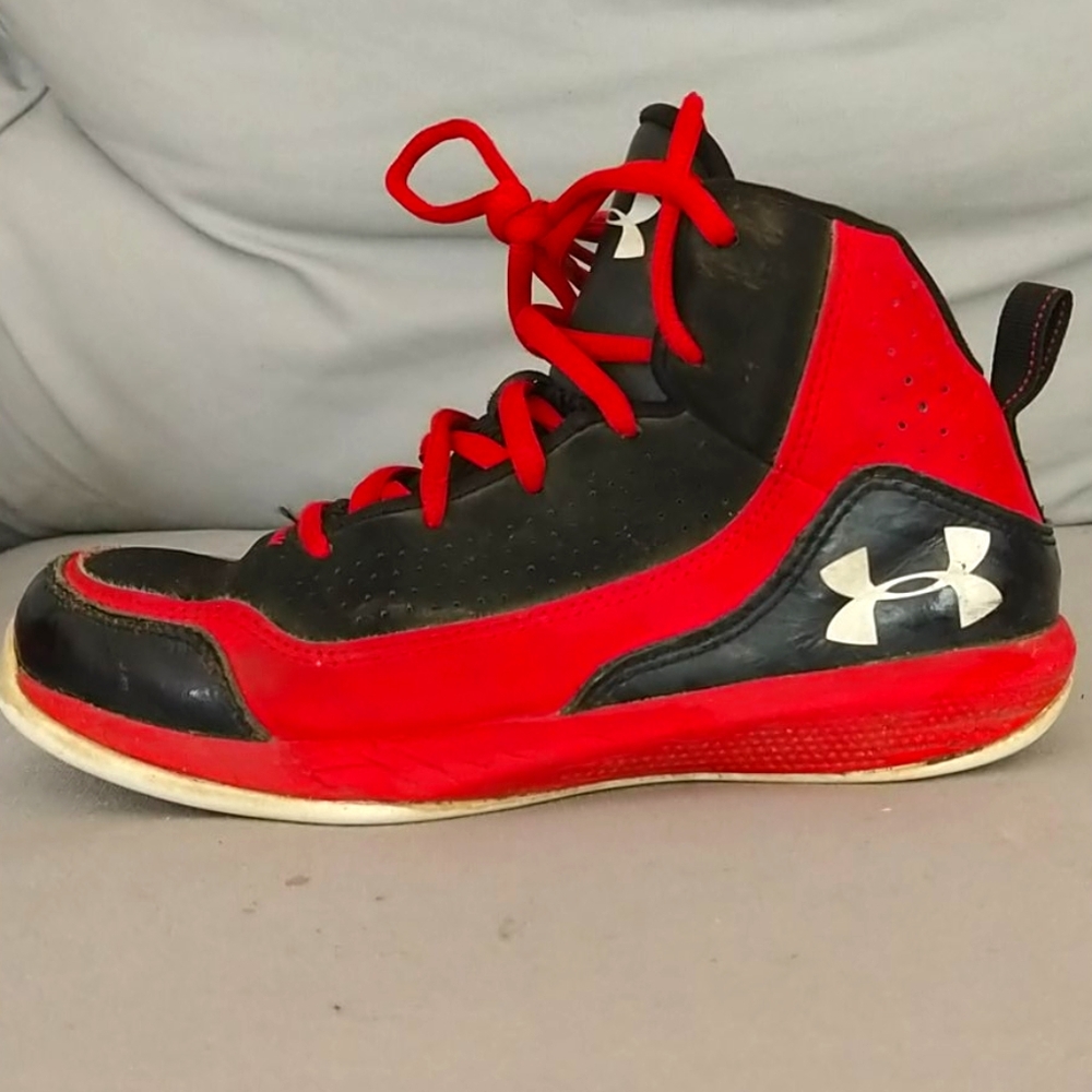 Under armor boys sneakers red leather size 2